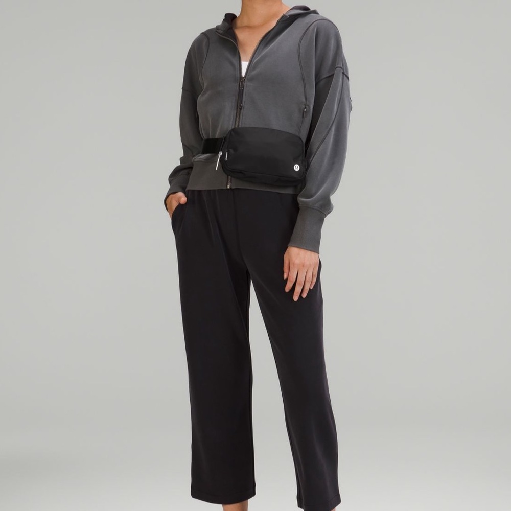 NWT Lululemon Belt Bag Black - Picture 4 of 4